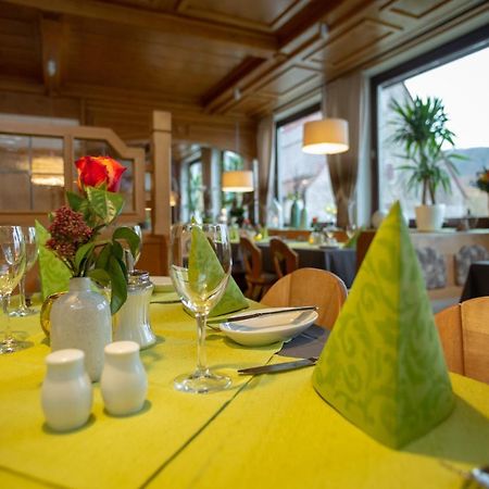 Landidyll Hotel Zum Alten Schloss Kirchensittenbach Екстер'єр фото
